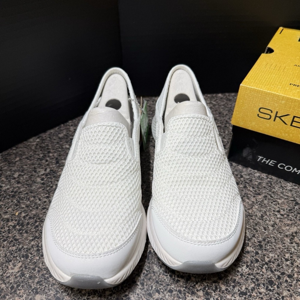 Skechers Vapor Foam Shoes Size 8 Move Smitten Vegan Memory Foam Sneakers White - Picture 2 of 16